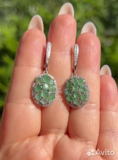 Серебряные серьги с изумрудом