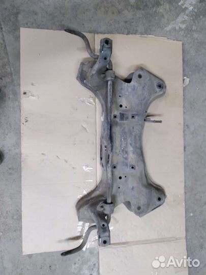 Балка подрамник Kia rio 3