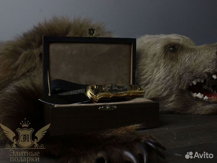 Коллекционный складной нож с золотом