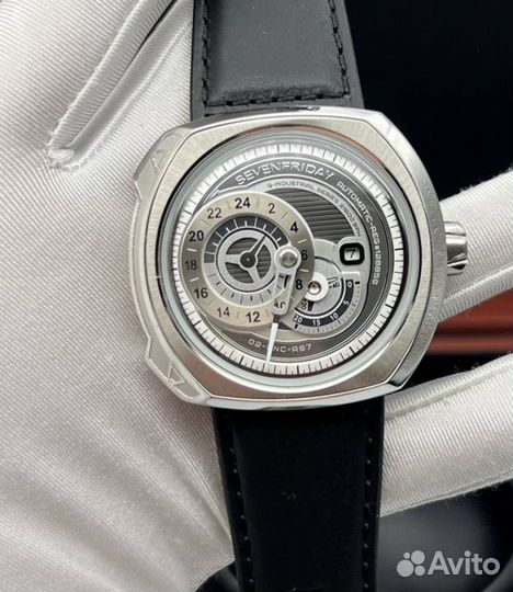 Мужские часы sevenfriday Q1/01