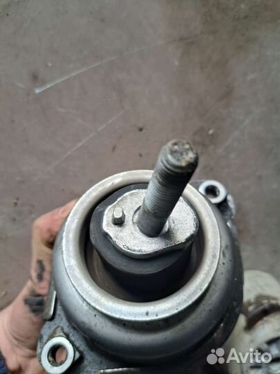 Подушка двигателя Porsche Cayenne