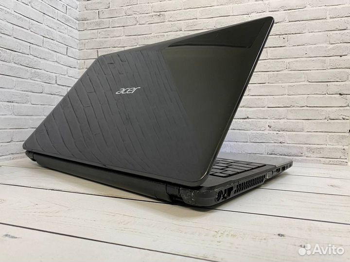 Игровой ноутбук Acer i5/8Gb/2видеокарты/SSD240Gb