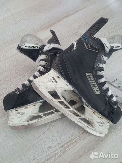 Коньки хоккейные и шорты