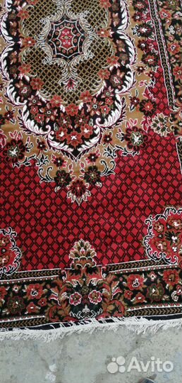 Ковер шерстяной новый