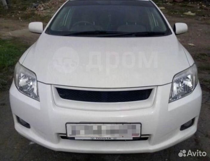 Решетка радиатора Toyota Corolla