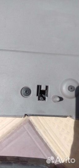 Chevrolet tahoe подлокотник