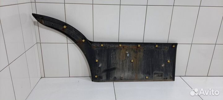 Молдинг двери нижний задний левый