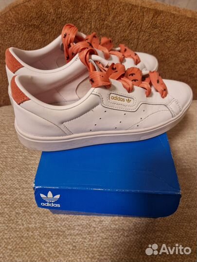 Кроссовки adidas 37