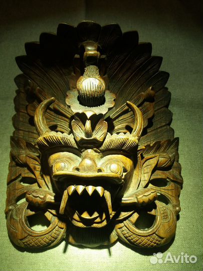 Маска Баронг