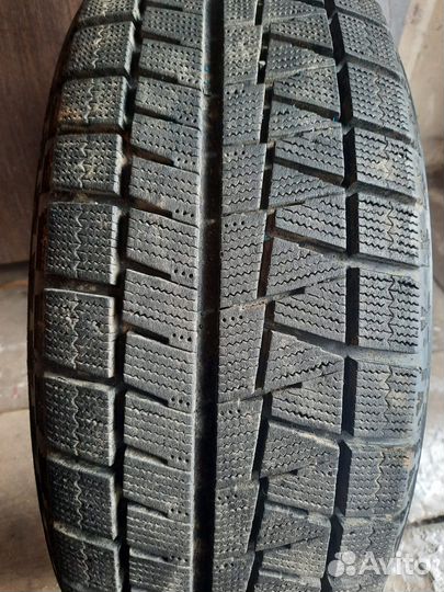 Bridgestone Blizzak Revo1 225/60 R16