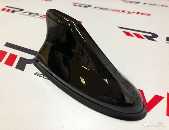 Антенна плавник на крышу Toyota