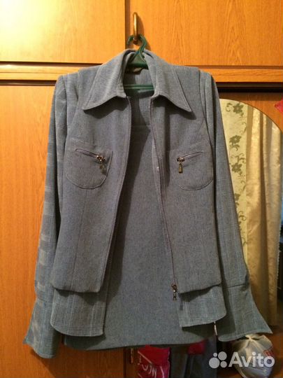 Продам костюм 