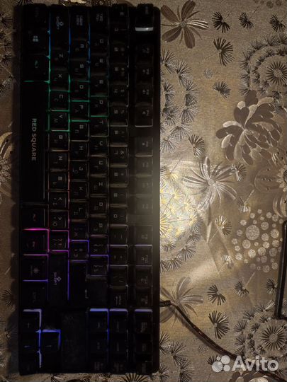 Игровая клавиатура и мышь