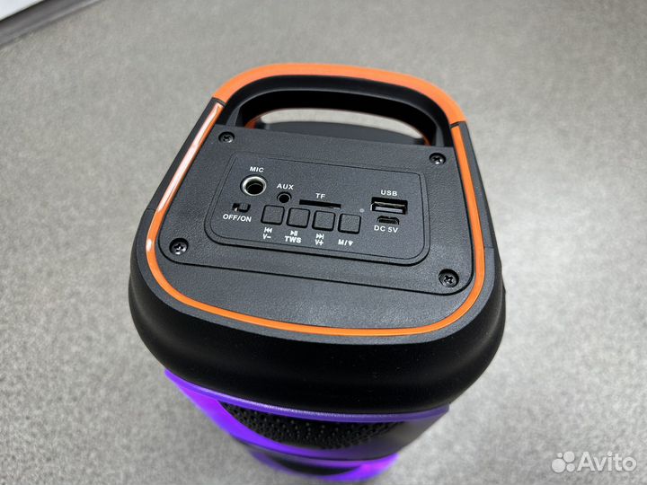 Портатвиная колонка 37см 25 Ватт с микрофоном