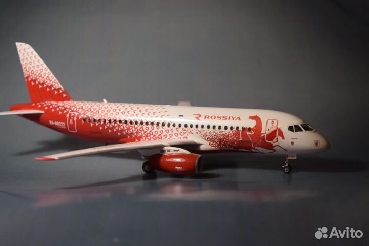Модель самолета Россия тройка в наличии
