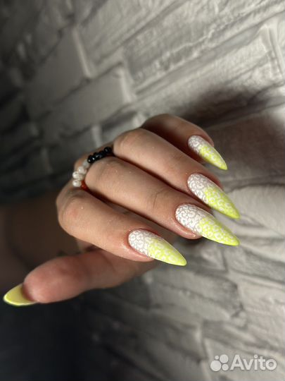 Маникюр с покрытием гель-лаком