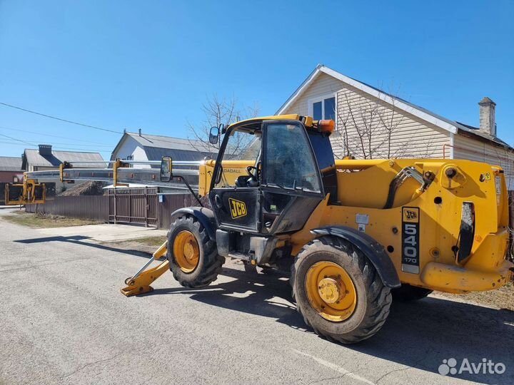 Водитель телескопического погрузчика с проживанием