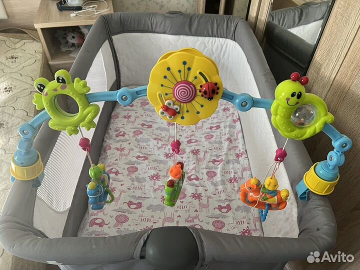 Дуга с игрушками на коляску, кроватку