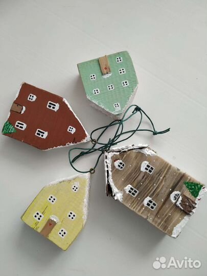 Домик из дерева