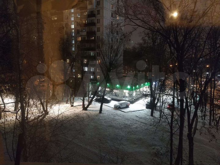 Комната 52 м² в 2-к., 4/5 эт.