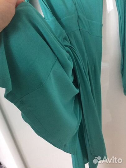 Платье от Guess 42-44р