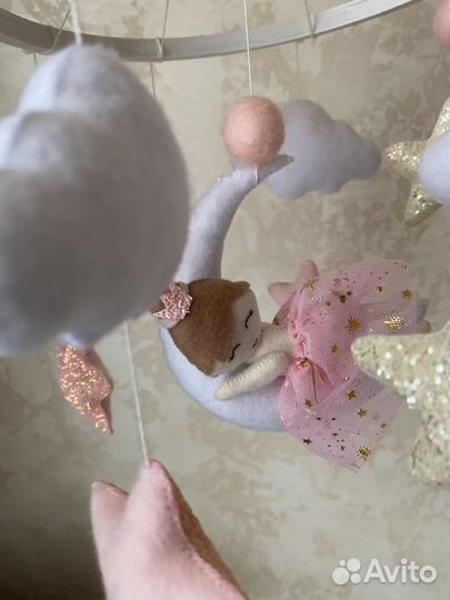 Мобиль на кроватку из фетра детский