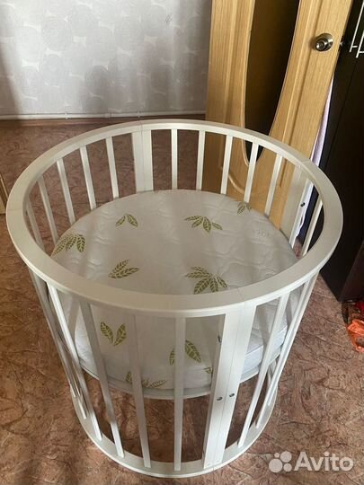 Кроватка для новорожденных