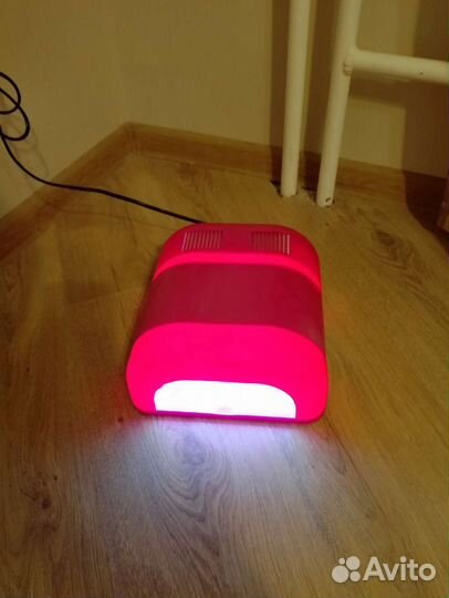 Лампа для ногтей