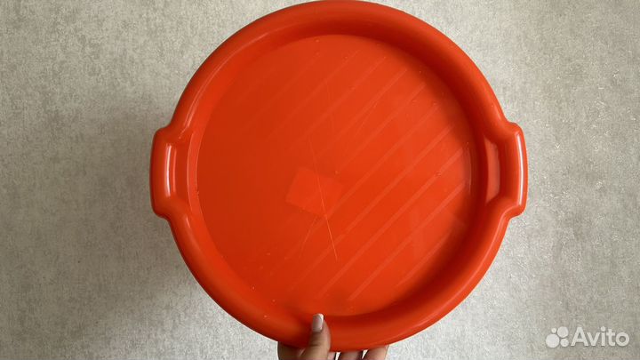 Поднос круглый пластик