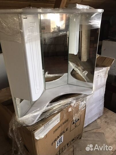 Шкаф зеркальный