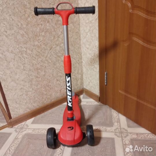 Самокат детский трехколесный