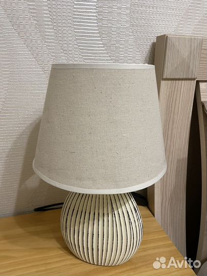 Настольная лампа Новая
