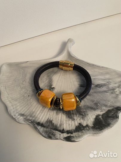 Браслет ручной работы из кожи с керамикой