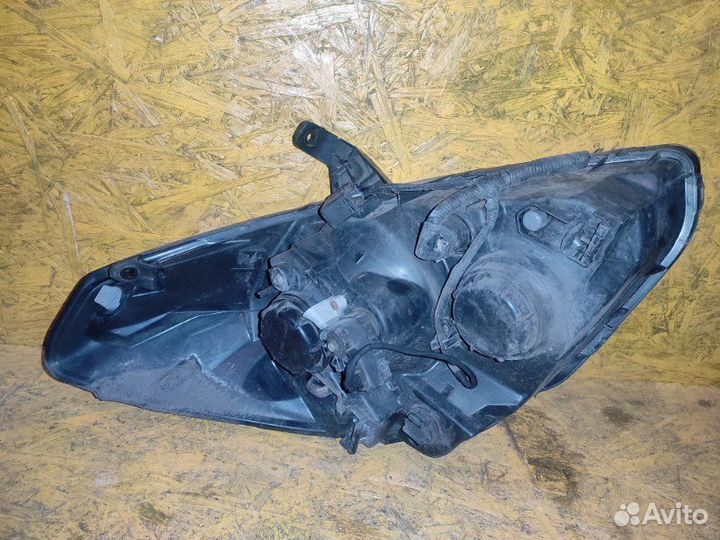 Фара левая Hyundai H1 (Starex) TQ D4CB 2011