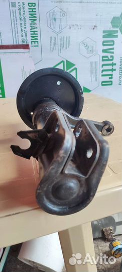 Стойка передняя правая ваз 2114