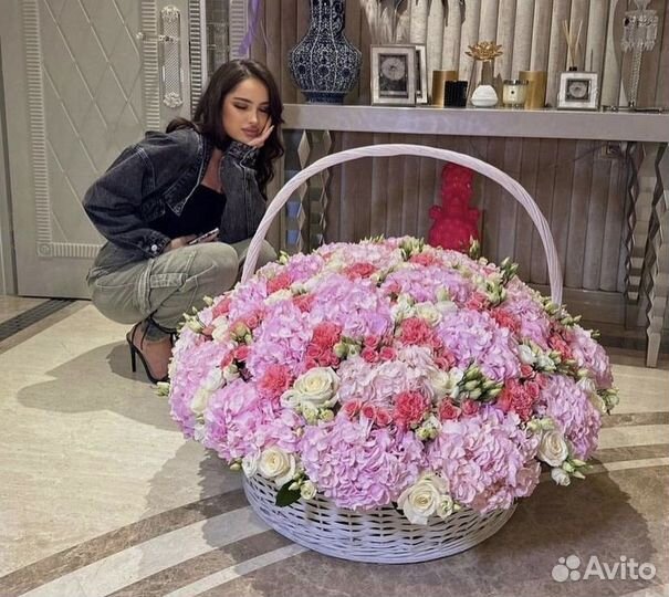 Большая корзина роз