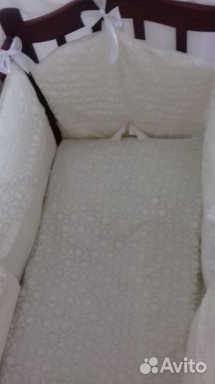 Комплект бортиков в детскую кроватку