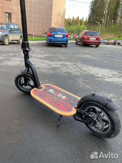 Самокат взрослый новый (не электрический)