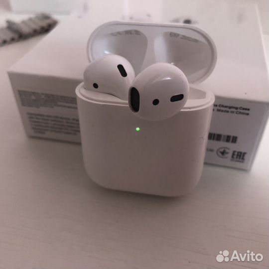 AirPods Luxe