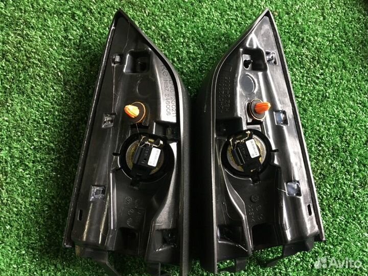 Уголки с пищалками Mercedes-Benz B-Class W246