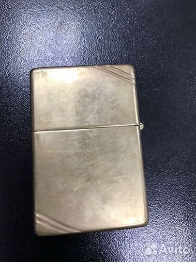 Лот №115 Зажигалка Zippo Vintage 240