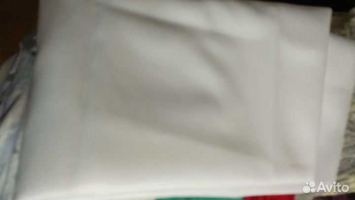 Два отреза подкладочной ткани