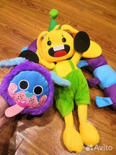 Кролик Бонзо и Мопс гусеница