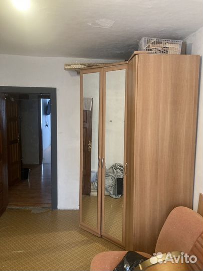 Угловой модульный шкаф с зеркалом