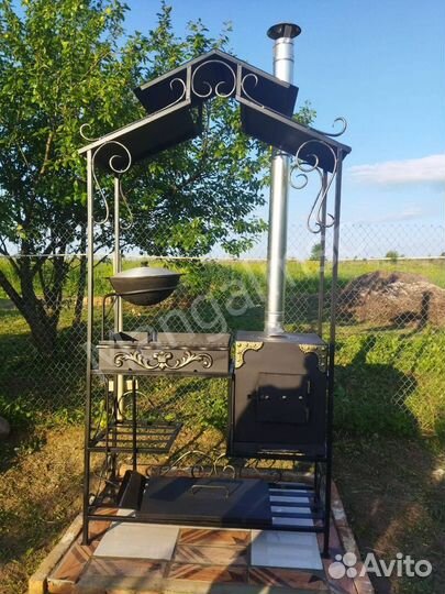 Кованные мангалы с крышей