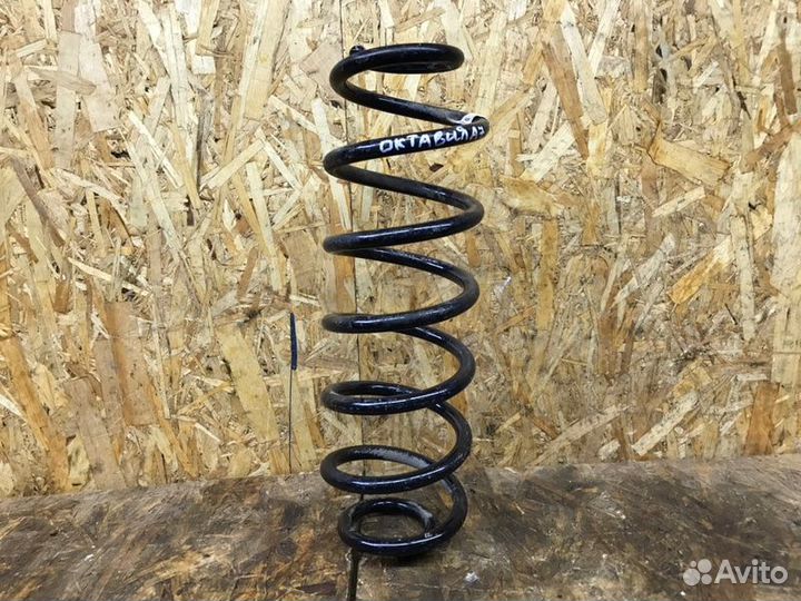 Пружина подвески задняя Skoda Octavia A7 лифтбек 1