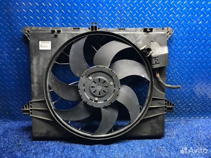 Вентилятор двигателя Mercedes Ml W164