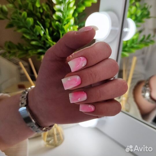Маникюр педикюр