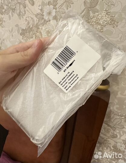 Чехол на iPhone 13