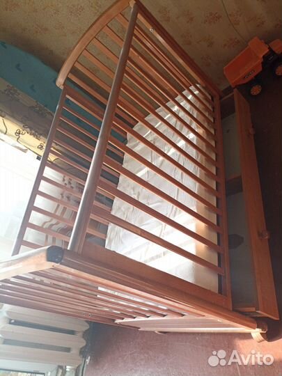 Отдам даром детскую кроватку